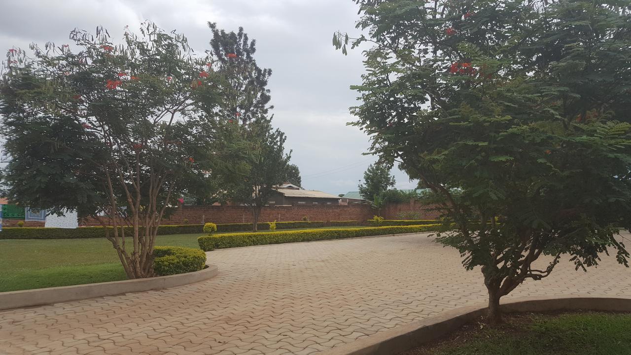 Lucia Villas Mbale Екстер'єр фото